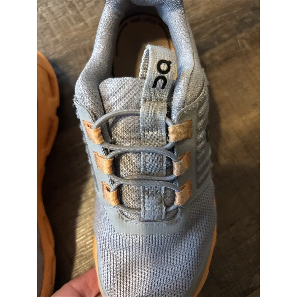 ON On Cloud Cloudswift Boys Shoes 13 Gray Orange Athletic - Picture 9 of 9